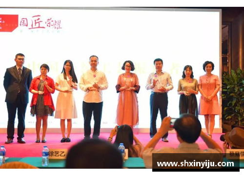 绿色臂章：足球场上的领袖和荣誉